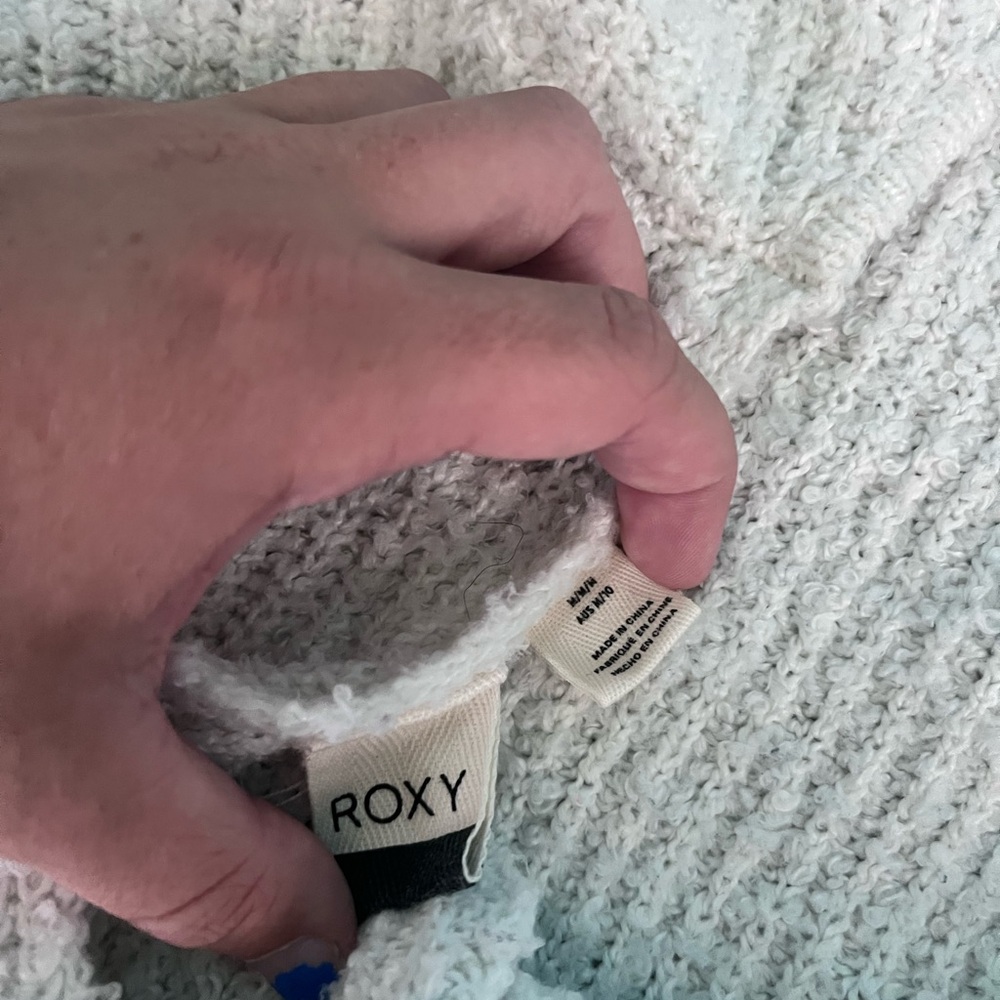 White Roxy Knot Back Sweater! - image 4